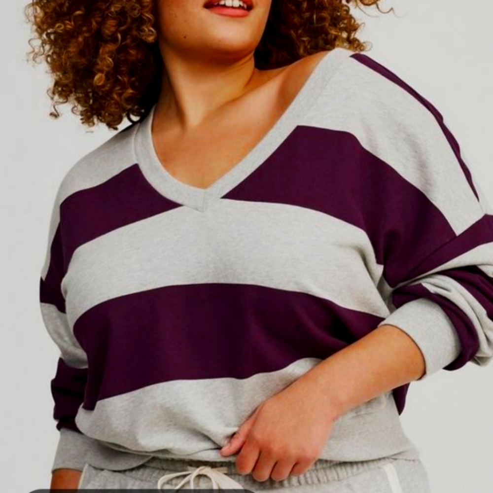 TORRID DROP SHOULDER V NECK PULLOVER SIZE 0